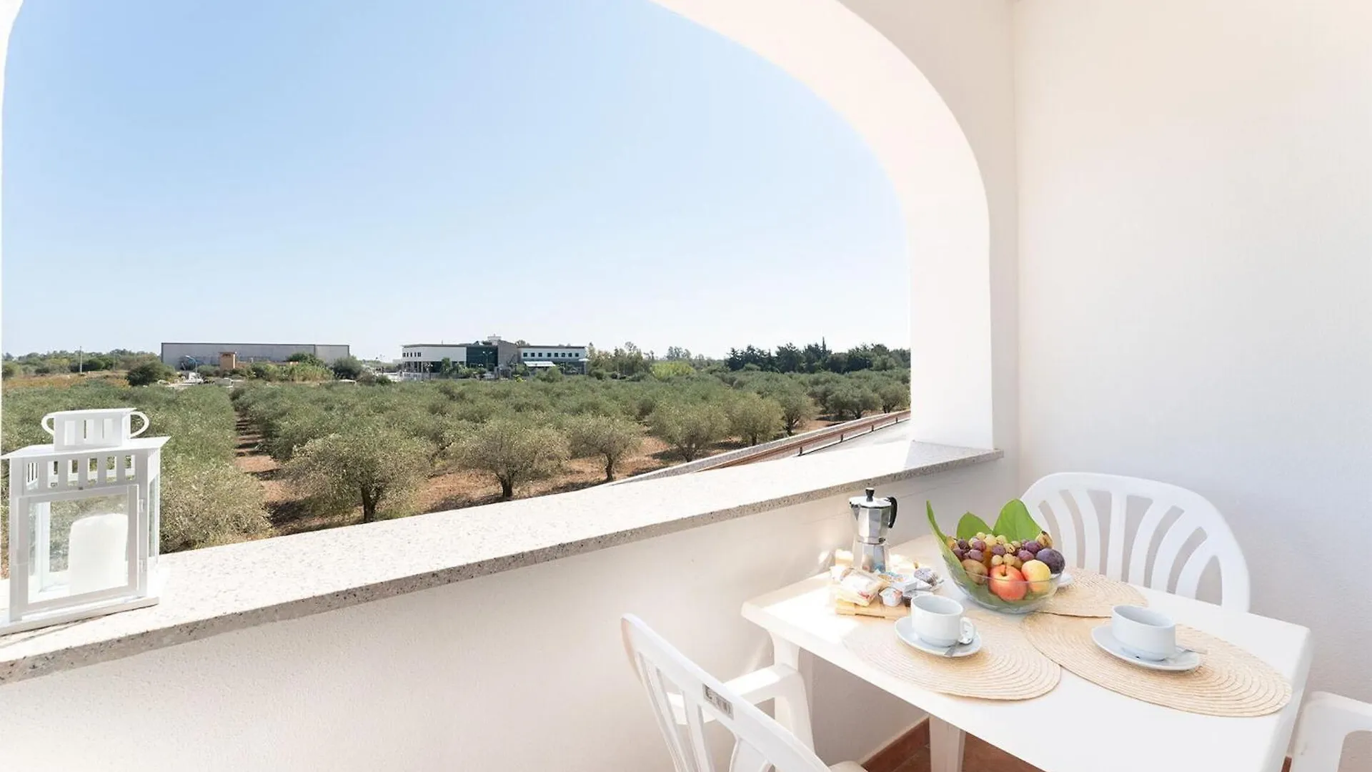 Apartments In Golfo אורוסיי 0*,